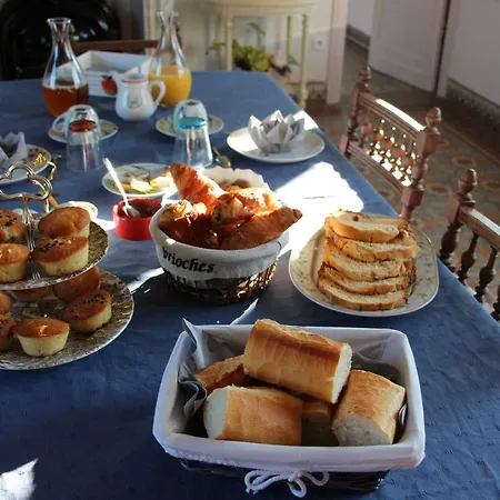 Ferme Du Pre - D'hotes Bed & Breakfast 3*