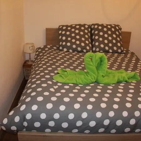 Ferme Du Pre - D'hotes Bed & Breakfast 3*